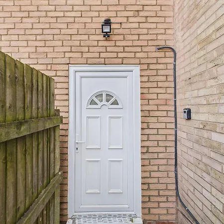 In Guest - Modern Guest In West Midlands With Private Entrance Pensión Birmingam